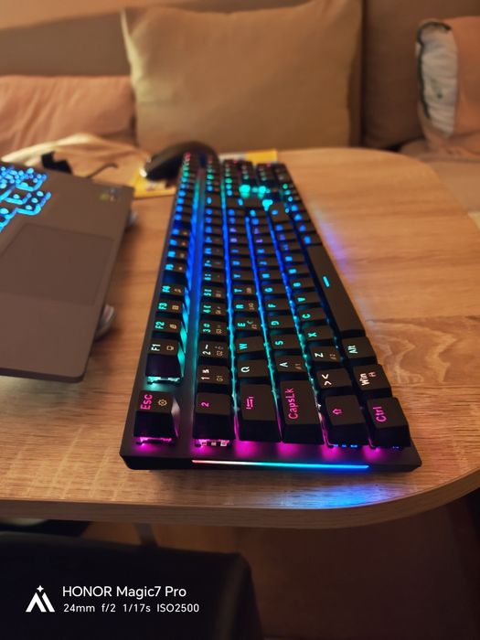 Безжична геймърска RGB клавиатура kovar