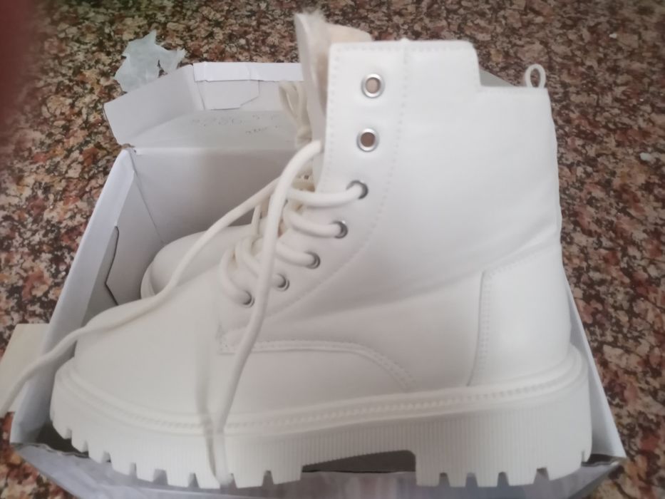 Белые сапоги тёплые с мехом