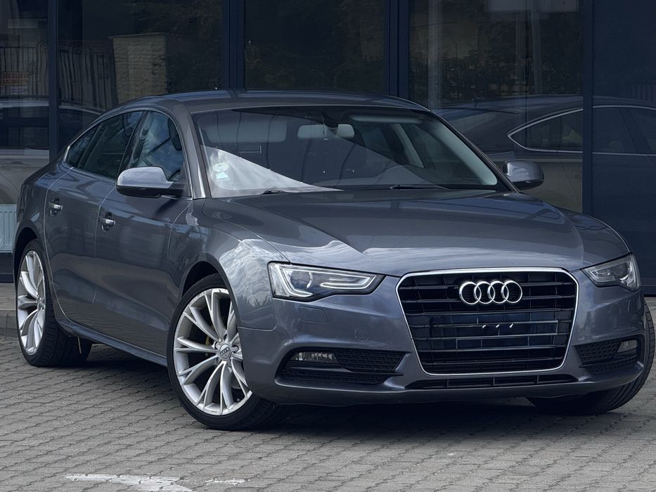 Audi A5 2.0d Automat S Line *Far Led * stare perfecta