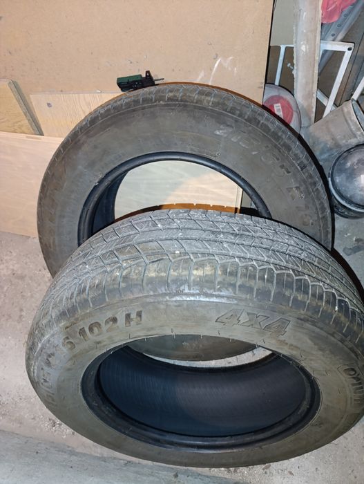 Джипкови гуми 2 бр. 215/65 R16