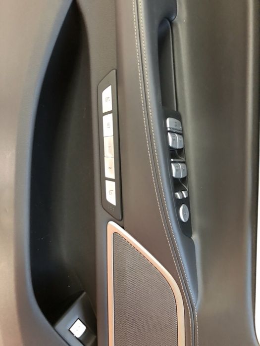 Нов Кожен Салон BMW G11 2017г със модули