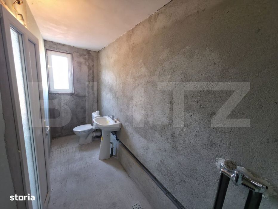 Casa cu suprafata de 395 mp - Com. Arcani sat Sanatesti