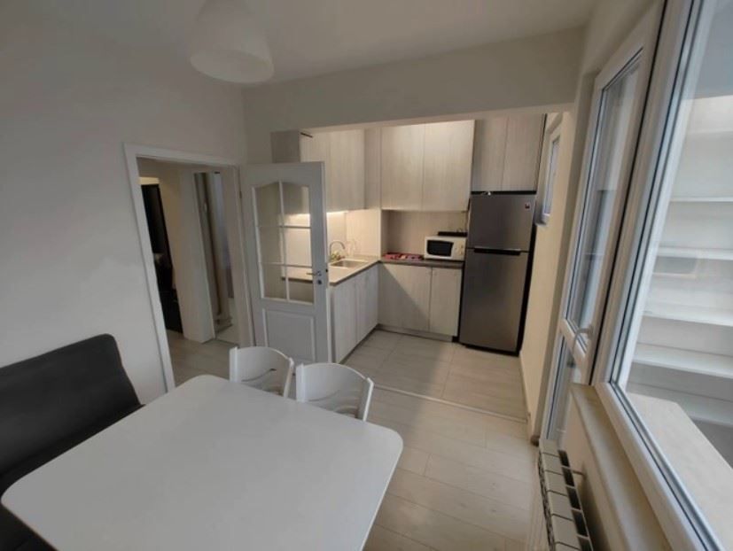 Дава се под наем Тристаен апартамент в София, Яворов - 78 кв.м за 846.6 € - Снимка #2