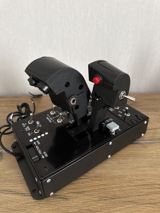 Thrustmaster Warthog Dual Throttle PC черный