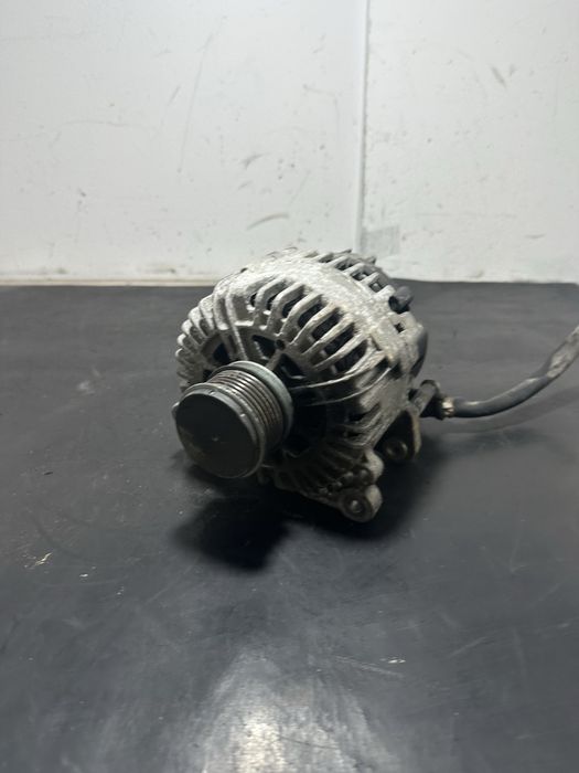 Alternator Volkswagen Vw Golf 5 1.9 TDI BKC BXE BLS 2.0 BKD
