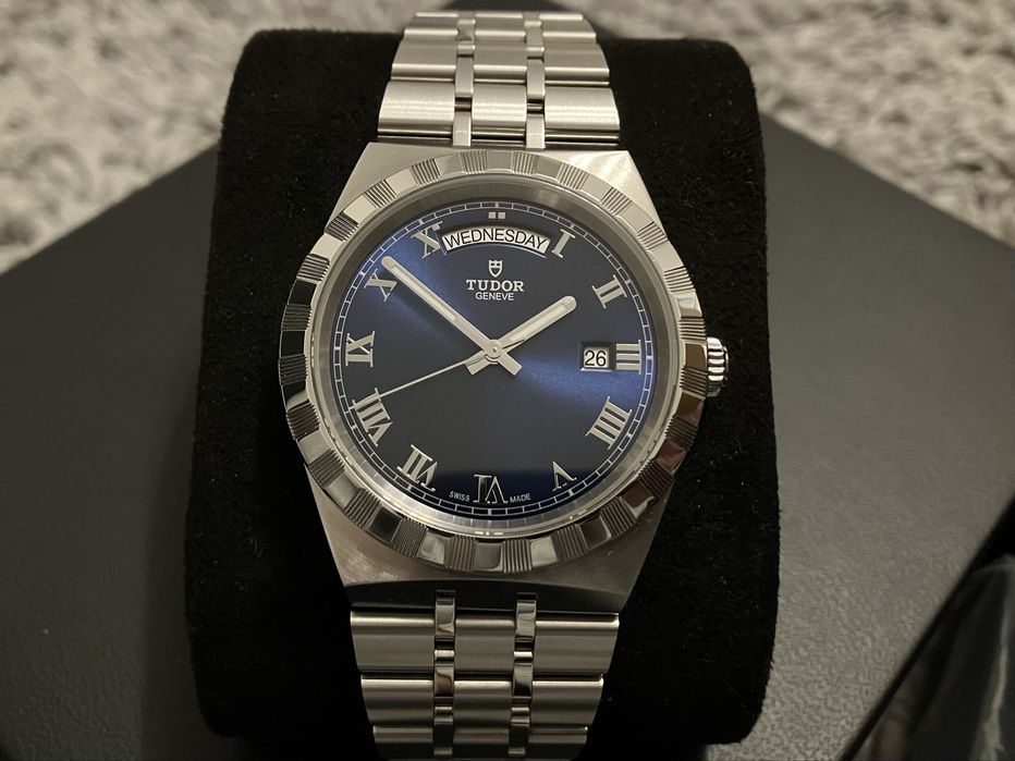 Tudor royal date day 41 mm