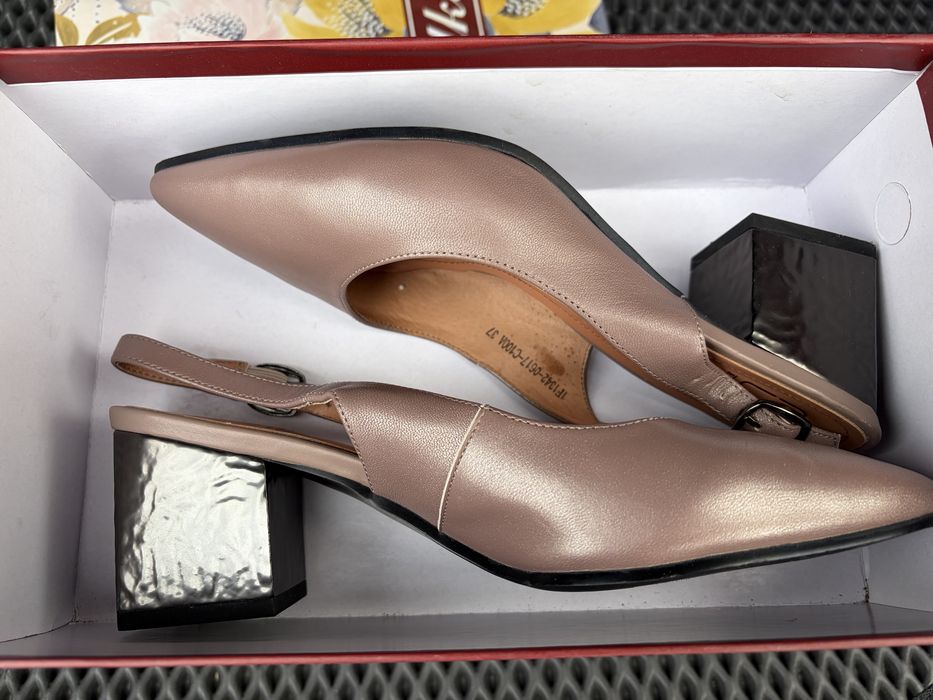 Босоножки 37 размер