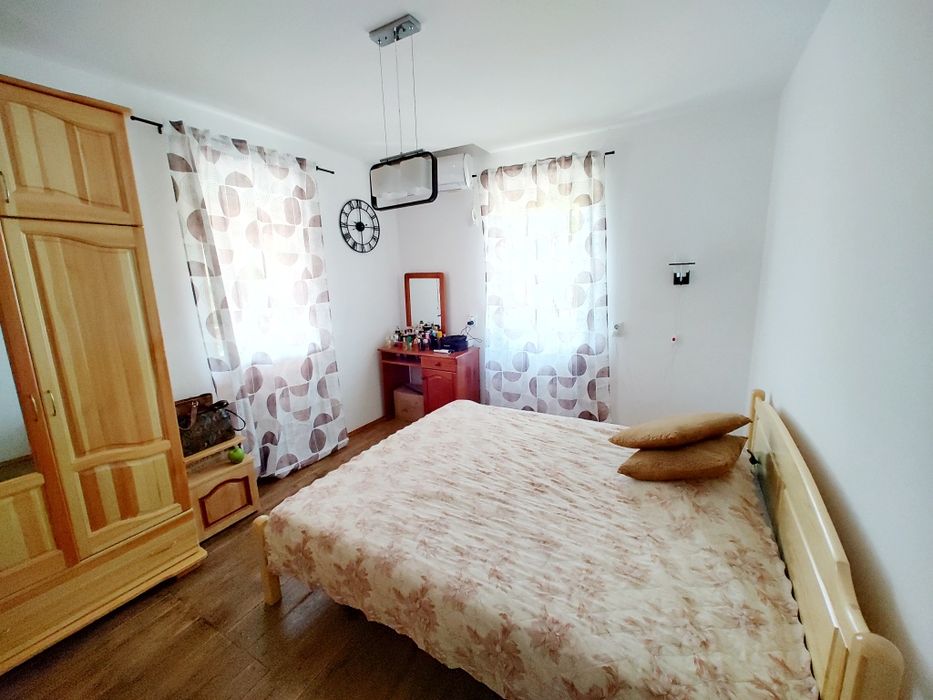 Собственикът продава еднофамилна къщата. На 18 км от гр. Приморско.