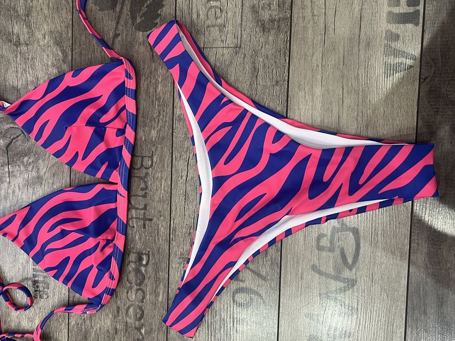 Бански на раета от две части