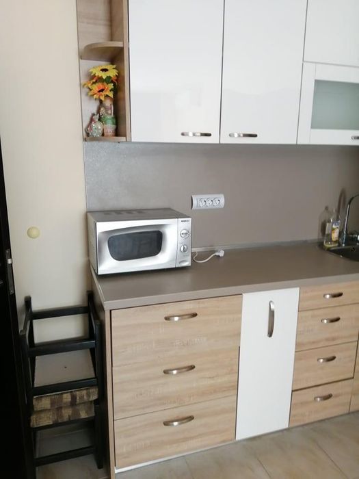 Дава се под наем Тристаен апартамент в Пловдив, Южен - 85 кв.м за 425 € - Снимка #2