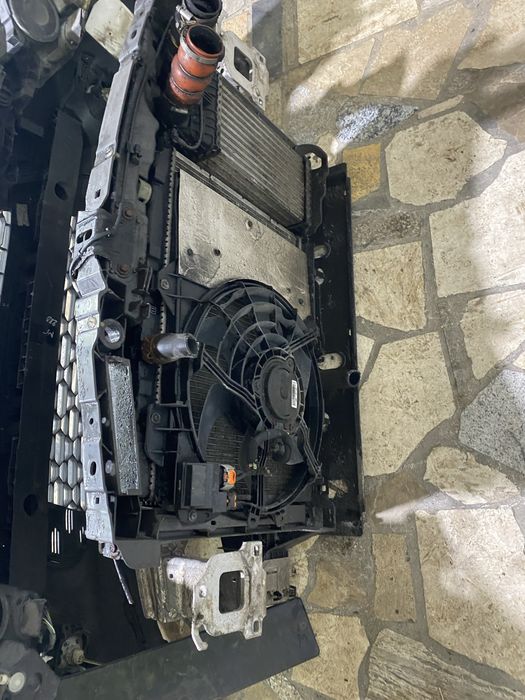 Bara fata trager cu radiatore far stanga dreapta Citroen c3 2011 ,2012