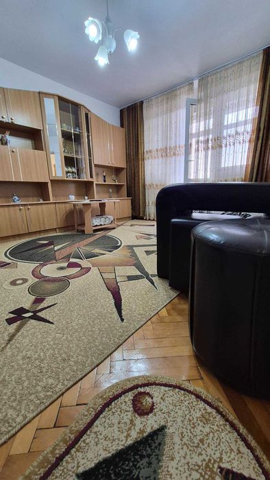 Apartament 2 camere in Onesti, zona de sus, etaj 3.