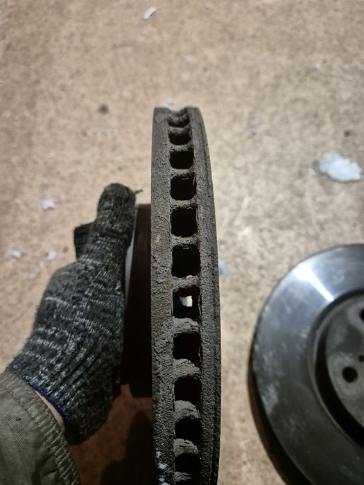 Пружины диски тормозные