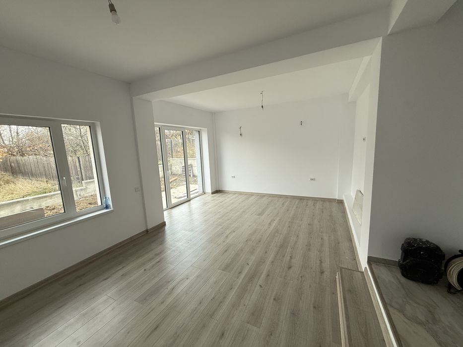 Propietar Casa finalizata si intabulata in zona Bucium Barnova - 110mp utili, teren+parcare 300mp, incalzire in pardoseala