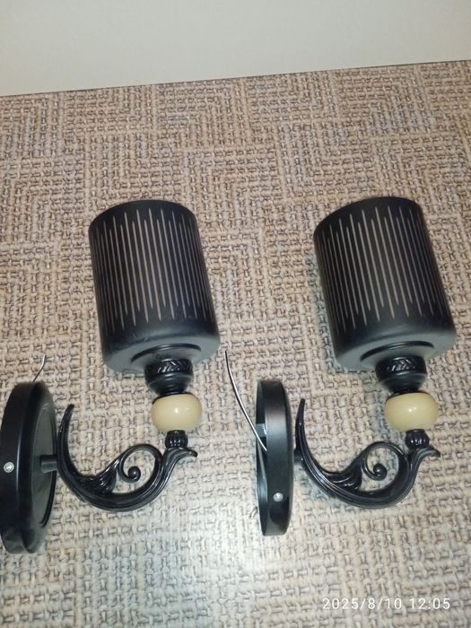 Продам набор из 2х бра. Новые . Цена_ 3000.