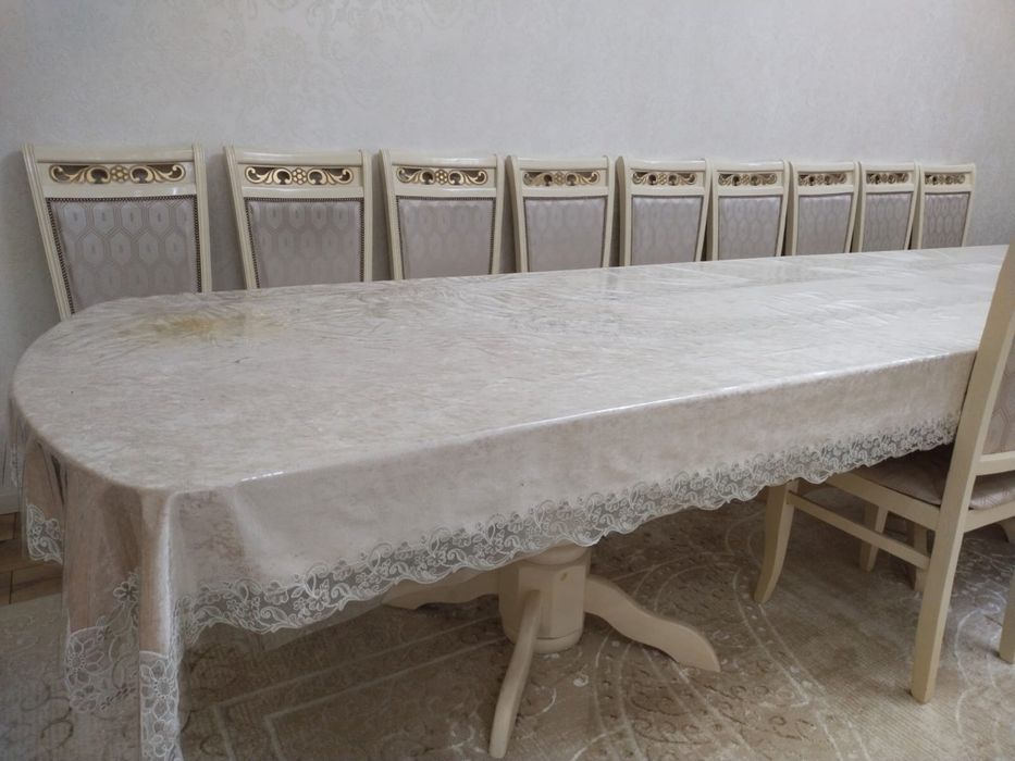 Продам стол гостевой