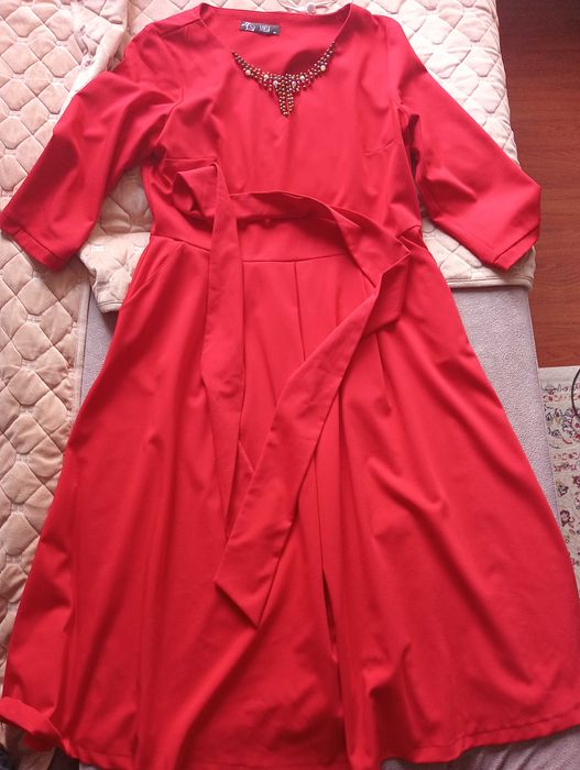 Продам шикарное платье, адрес кунаева