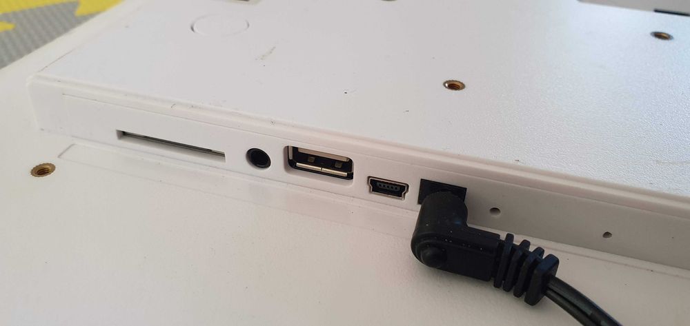 tableta mare 15.6" showroom / prezentari / marketing  ALLNET