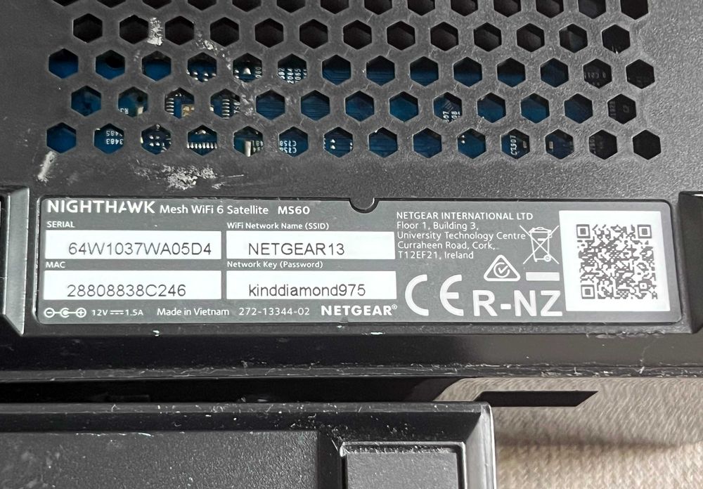 Sistem mesh WiFi 6 Netgear Nighthawk MR60 MS60 3 unitati AX1800