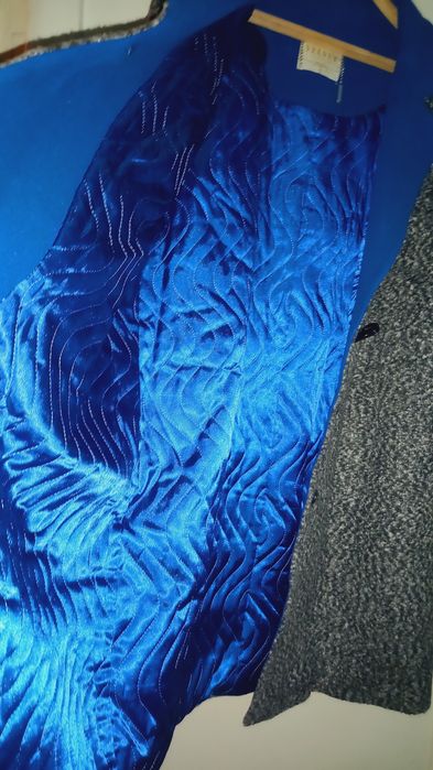 Пальто сотилади palto sotiladi .продаётся Пальто больших размером