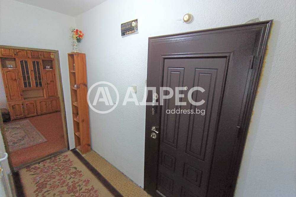 Продава се Двустаен апартамент в Разград, Орел - 66 кв.м за 889 €/кв.м - Снимка #7