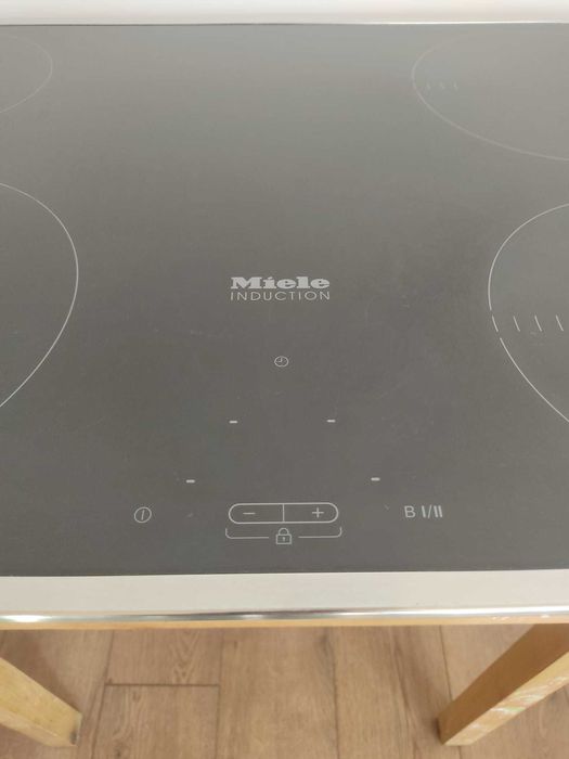 Vand plita pe inductie incorporabila Miele KM 6118