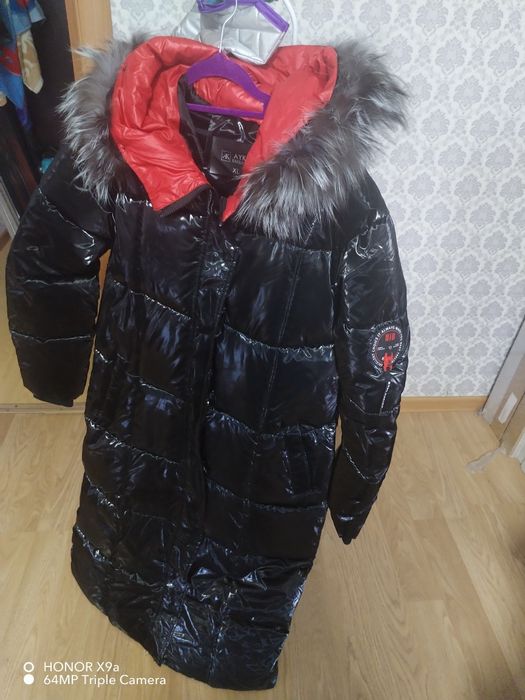 Продам зимний пуховик.