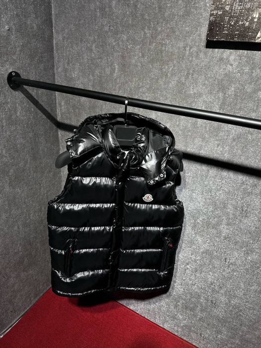 PREMIUM Vesta m.o.n.c.l.e.r neagra NFC tag shiny(matta)