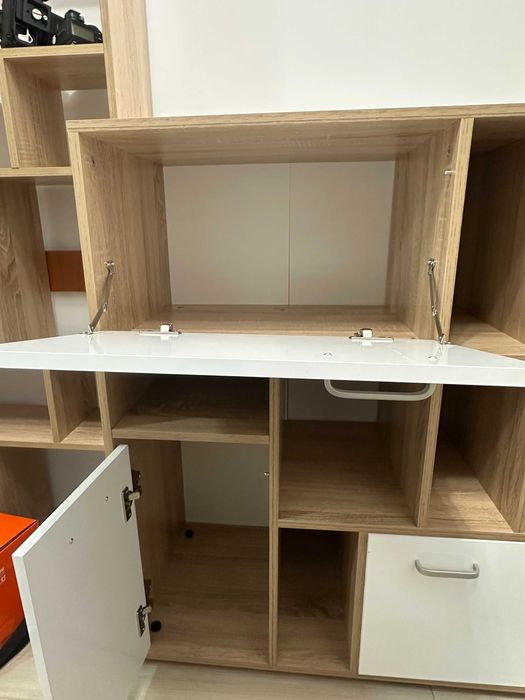 Скрин – дъб сонома / бял гланц