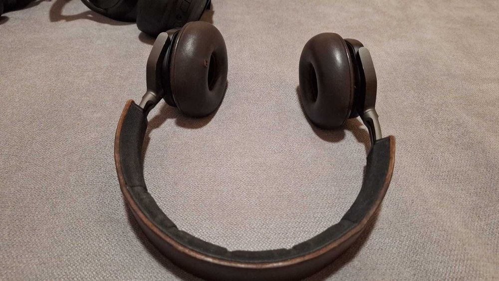 casti poly , plantronics , jbl ,  Bang & Olufsen