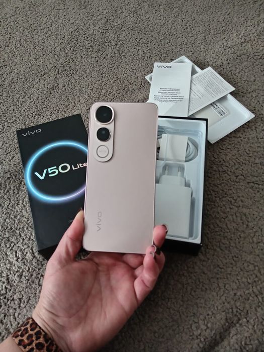 Продам телефон VIVO V50 Lite.