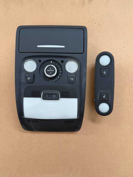 plafoniera neagra AUDI A4 A5 B8 model 2010 cu buton trapa disponibila fata spate