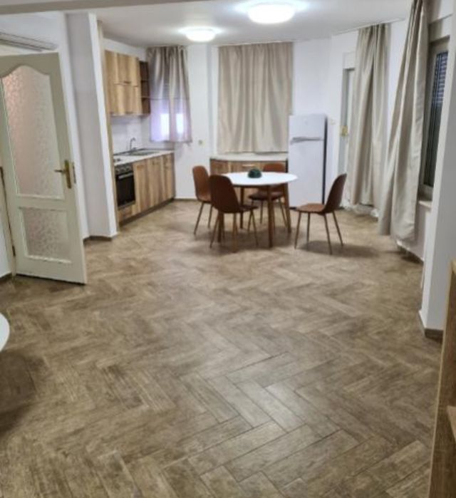 Трестаен обзаведен, нов, Пловдив,  център