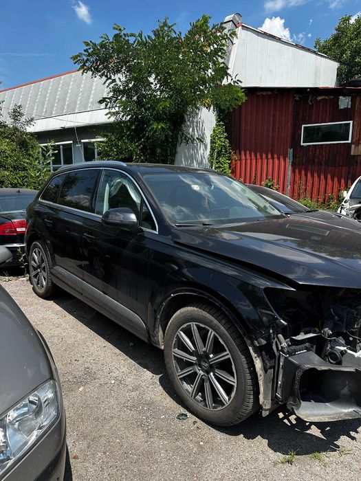 Audi Q7 2017 на части