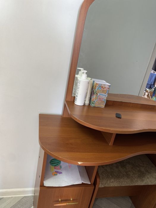 Трюмо в отличном состоянии