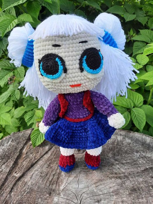 Ръчно изработена кукла LOL.