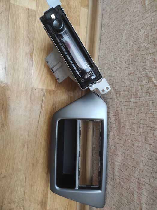 Магнитола Sony CDX-G1000U с USB и AUX