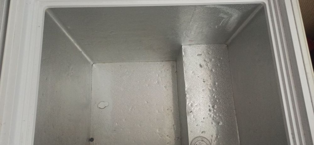 Продам морозильную камеру