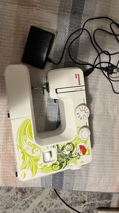Швейная машина Janome Legend,2520