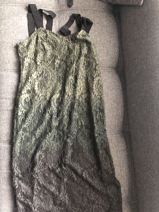 Рокля нова с етикет-невероятна ,дантелена