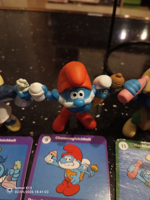 Продавам нови смърфове