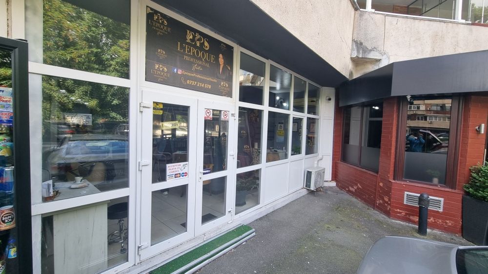 Inchiriez spatiu comercial