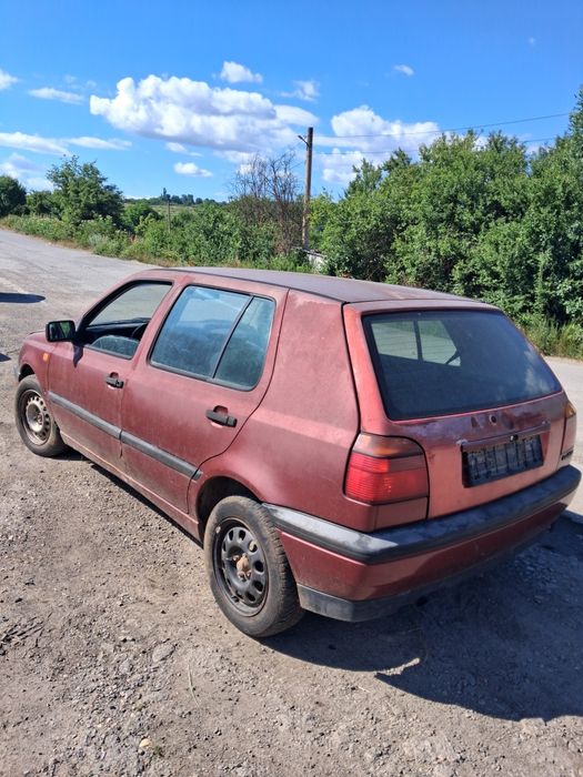 Volkswagen  Golf 3 1.8 на части