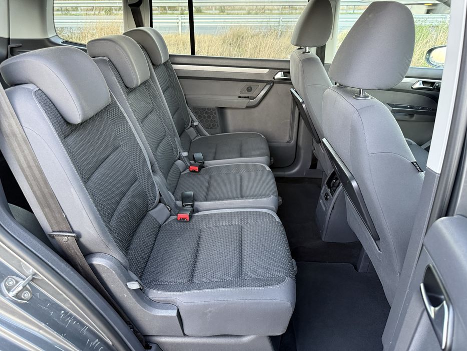 VW Touran 2.0 TDI 140к.с AVTOMAT / NAVI / PANO