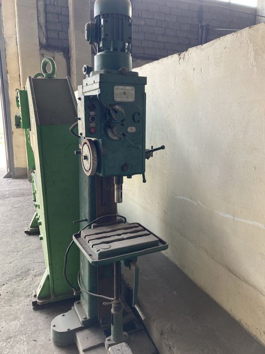 Продается токарный, пресс ножницы, сверлильный станок, ресивер итд.