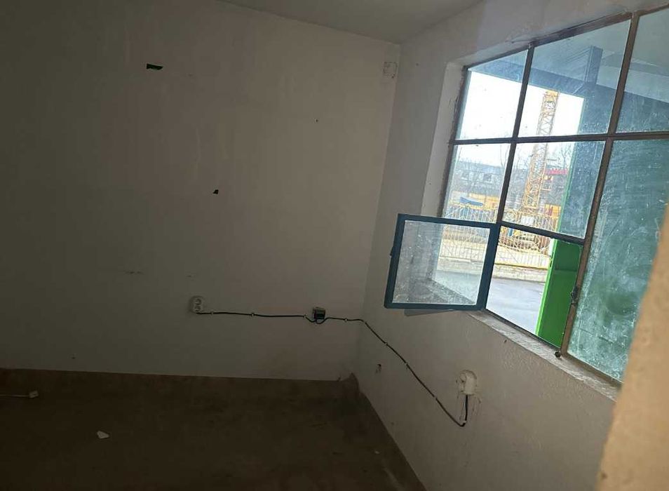 Склад за хранителни стоки 270 м2 с 2 камери, ЗПЗ