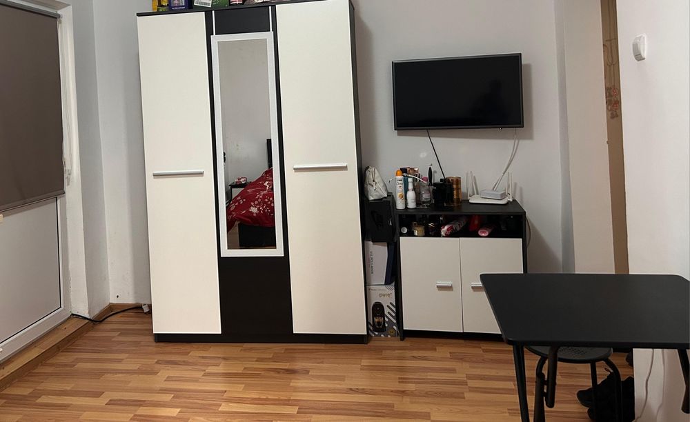 Închiriez garsonieră