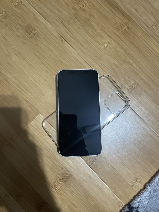 IPhone 12 excelent