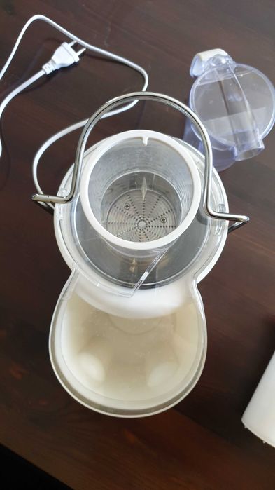 Сокоизстисквачка за плодове и зеленчуци