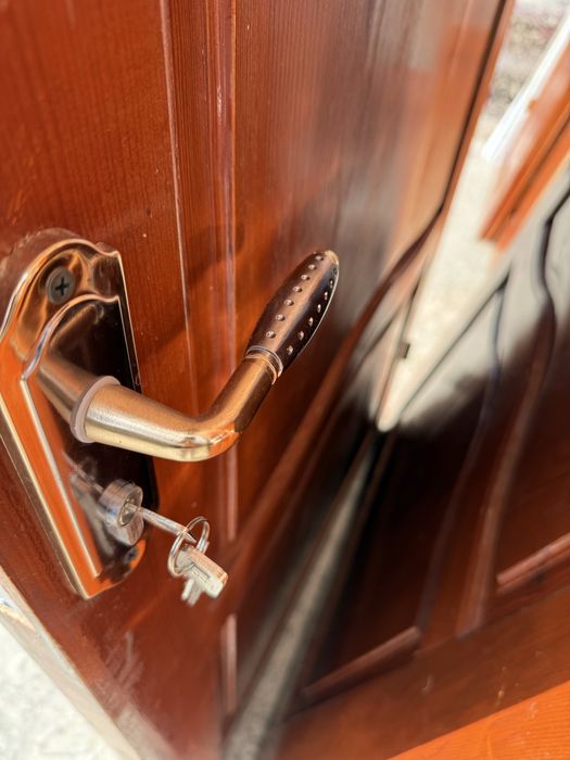 Продаются межкомнатные двери